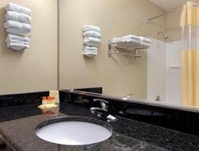 фото отеля Days Inn & Suites Lakeland