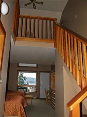 фото отеля Tsa-Kwa-Luten Lodge