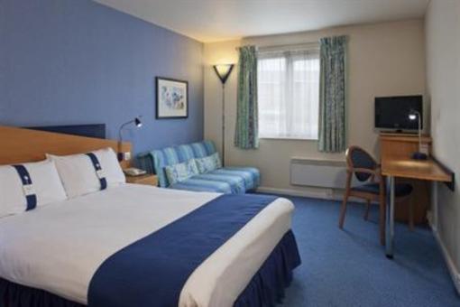 фото отеля Holiday Inn Express Gloucester South