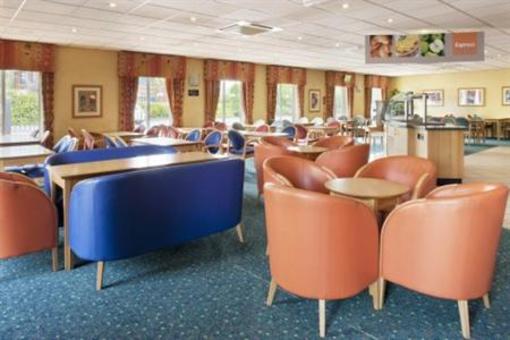 фото отеля Holiday Inn Express Gloucester South