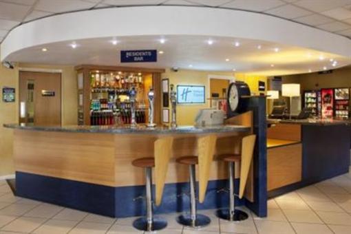 фото отеля Holiday Inn Express Gloucester South