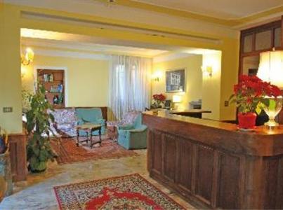 фото отеля Albergo Ristorante Corona