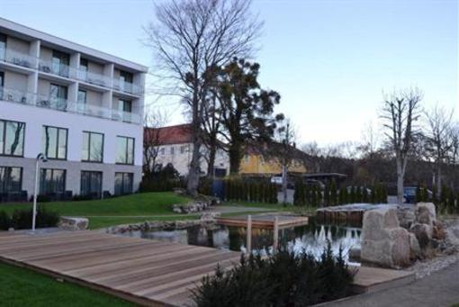 фото отеля Schlosshotel Bad Wilhelmshoehe