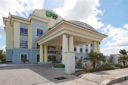 фото отеля Holiday Inn Express Hotel & Suites Trincity