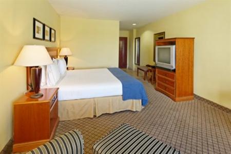 фото отеля Holiday Inn Express Hotel & Suites Trincity