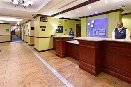 фото отеля Holiday Inn Express Hotel & Suites Trincity