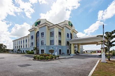 фото отеля Holiday Inn Express Hotel & Suites Trincity