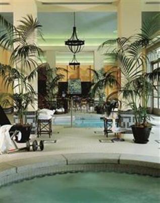 фото отеля Fairmont Chateau Whistler Resort