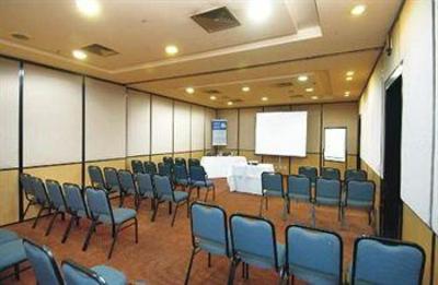 фото отеля Golden Tulip Park Plaza