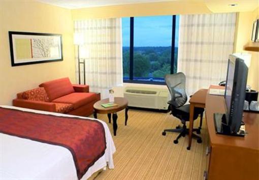 фото отеля Courtyard by Marriott Silver Spring Downtown