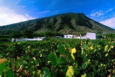 фото отеля Capofaro Malvasia & Resort