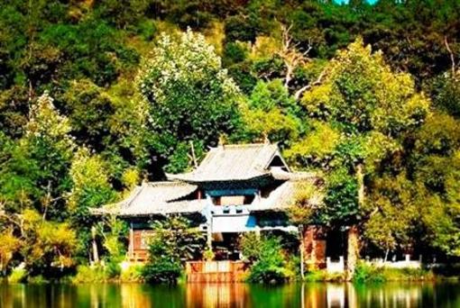 фото отеля Banyan Tree Hotel Lijiang