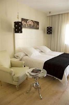 фото отеля Aparthotel Novo Sancti Petri