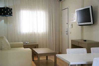 фото отеля Aparthotel Novo Sancti Petri