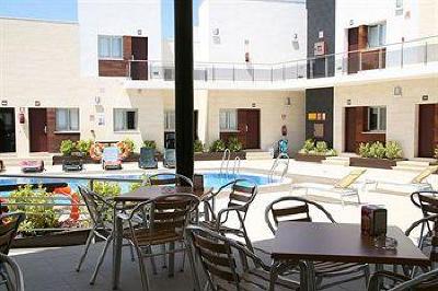 фото отеля Aparthotel Novo Sancti Petri