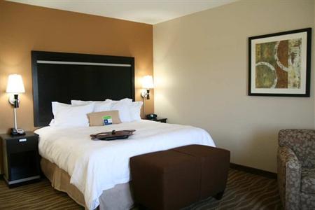 фото отеля Hampton Inn & Suites Cleburne