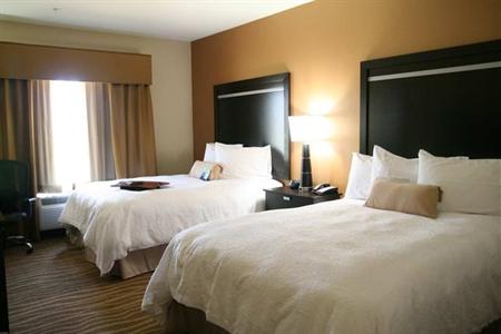 фото отеля Hampton Inn & Suites Cleburne
