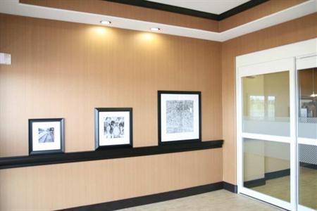 фото отеля Hampton Inn & Suites Cleburne