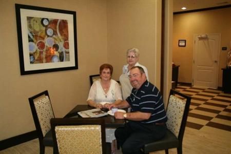 фото отеля Hampton Inn & Suites Cleburne