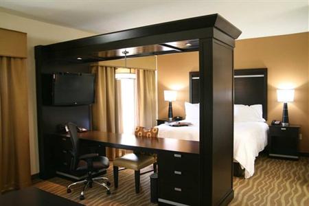 фото отеля Hampton Inn & Suites Cleburne