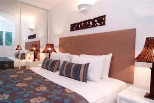 фото отеля Agincourt Beachfront Apartments