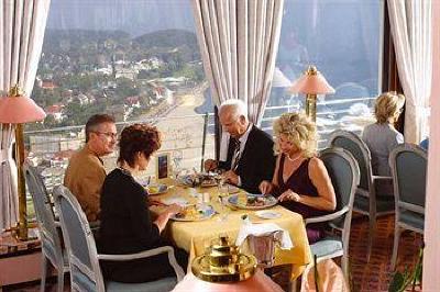 фото отеля Maritim Strandhotel