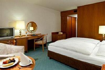 фото отеля Maritim Strandhotel