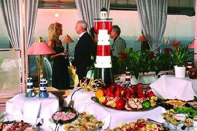 фото отеля Maritim Strandhotel