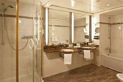 фото отеля Maritim Strandhotel