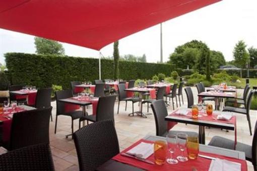 фото отеля Holiday Inn Thoiry Geneva Airport