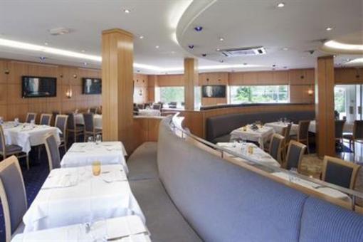 фото отеля Holiday Inn Thoiry Geneva Airport