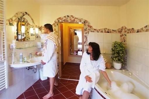 фото отеля Wellness & Ferienhotel Waldesruh