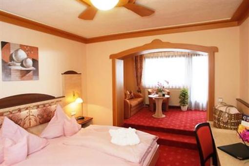 фото отеля Wellness & Ferienhotel Waldesruh