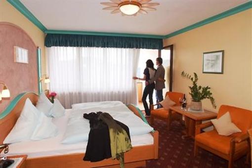 фото отеля Wellness & Ferienhotel Waldesruh