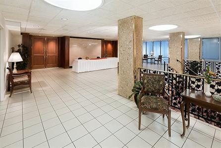 фото отеля Holiday Inn Rosslyn @ Key Bridge