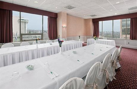 фото отеля Holiday Inn Rosslyn @ Key Bridge