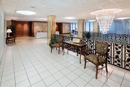 фото отеля Holiday Inn Rosslyn @ Key Bridge