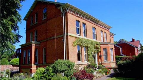 фото отеля Cornerstones Guest House