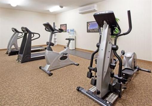 фото отеля Holiday Inn Express Hotel & Suites Garden City