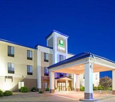 фото отеля Holiday Inn Express Hotel & Suites Garden City