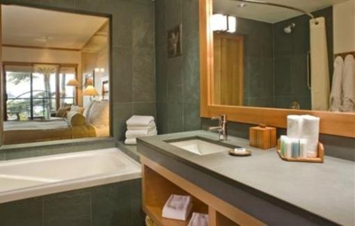 фото отеля Wickaninnish Inn and The Pointe Restaurant