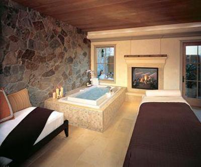 фото отеля Villagio Inn and Spa