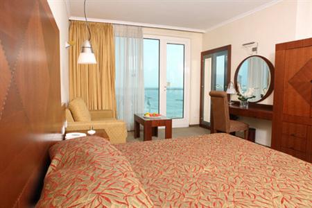 фото отеля Crowne Plaza Tel Aviv