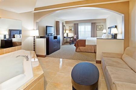 фото отеля Holiday Inn Hotel & Suites Beaufort