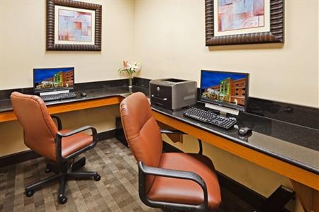 фото отеля Holiday Inn Hotel & Suites Beaufort