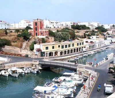 фото отеля Apartments Sa Caleta Menorca