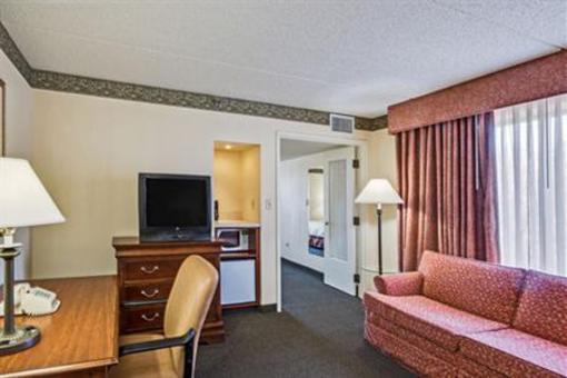 фото отеля Country Inn & Suites Naperville