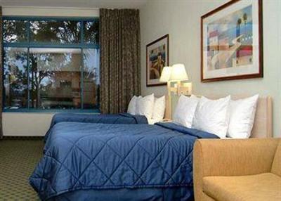 фото отеля Comfort Inn and Executive Suites