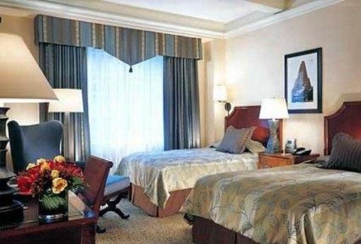 фото отеля Omni Berkshire Place