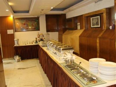 фото отеля Metro Heights Hotel New Delhi